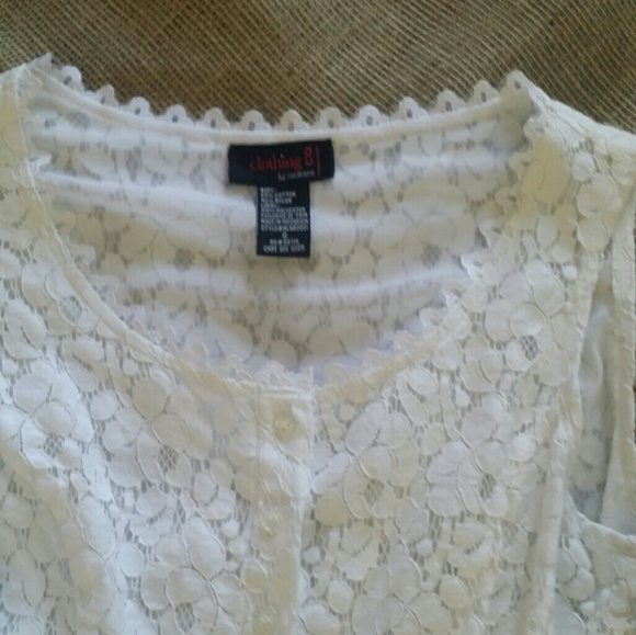 EUC Sleeveless Top Lace Top - Picture 3 of 5